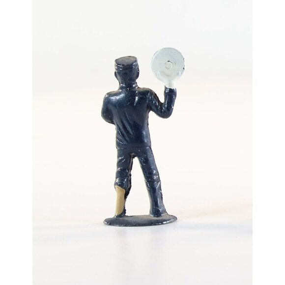 Barclay Lead Figure, Train Conductor Holding Sign, 1950s, 1.75" Tall - Picture 3 of 6